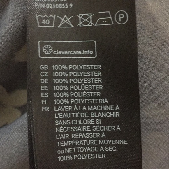 Divided by H&M black cream floral crop top. - Picture 4 of 4